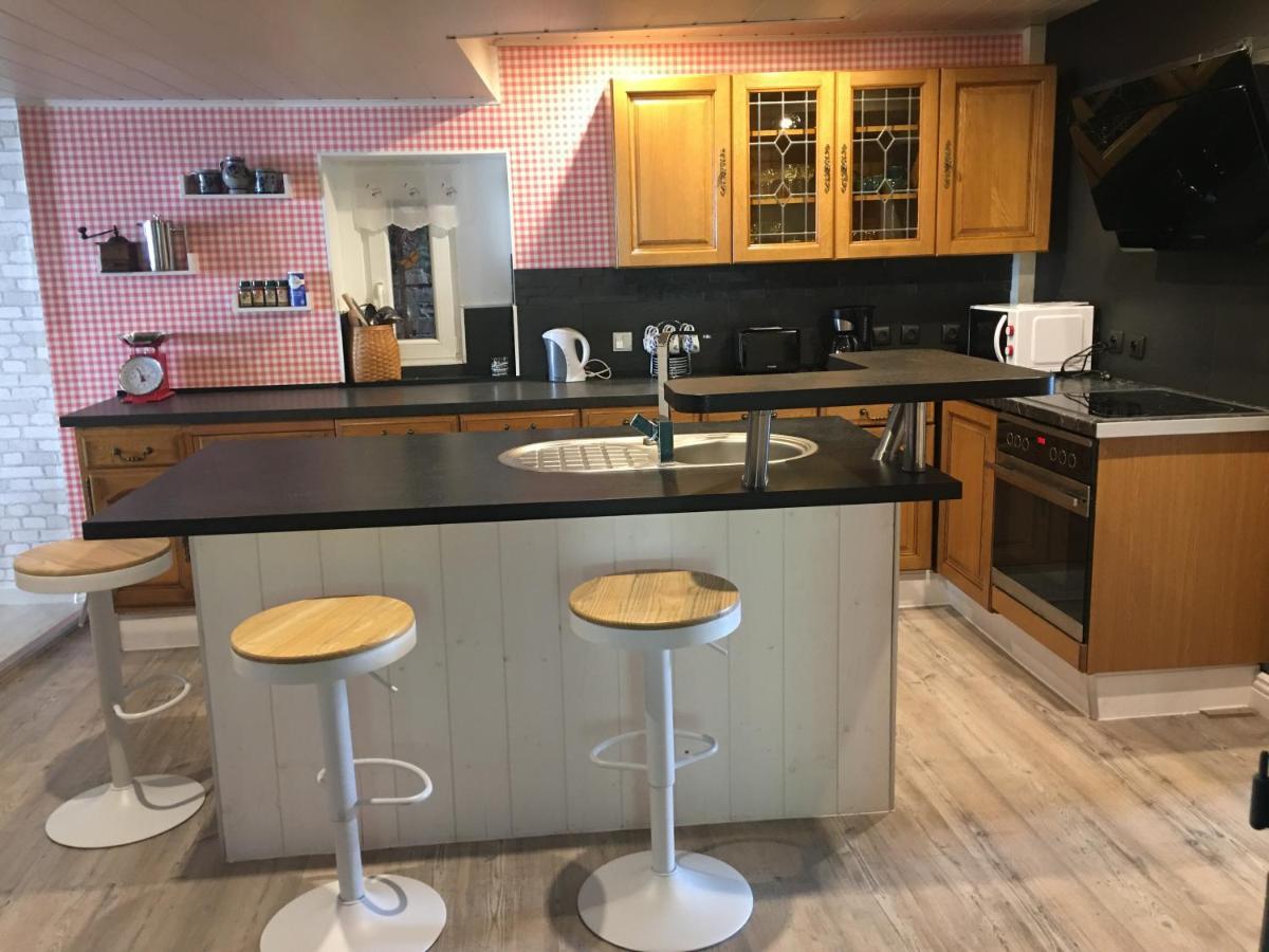 Au Relais De L'Histoire Gite Classe 4 Etoiles Oberbronn Exteriör bild